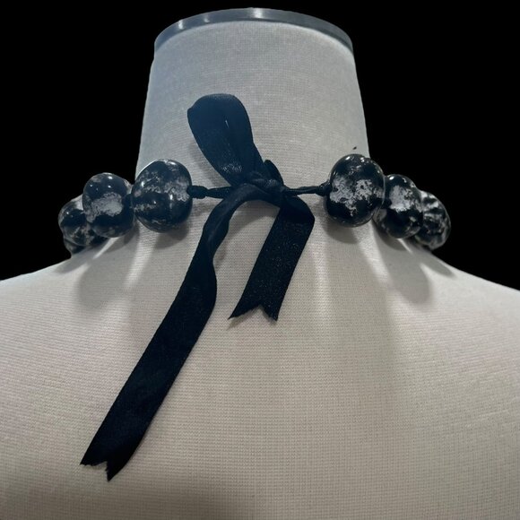 Handcrafted B/W Beaded Kukui Necklace Ribbon Tie Closure Hawaiian Chunky Retro - Picture 5 of 5